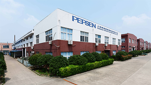 公司廠房面積增加至近萬平米，開始實(shí)施公司“兩化一增長”的第一個五年計(jì)劃